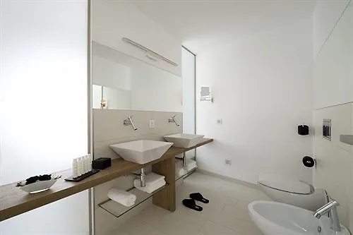 Apartment Duomo Inn Milan Italy